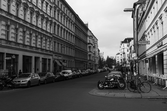 Automn in Berlin Mitte (7) b&w