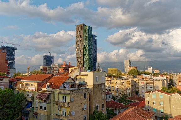 Tirana 4046